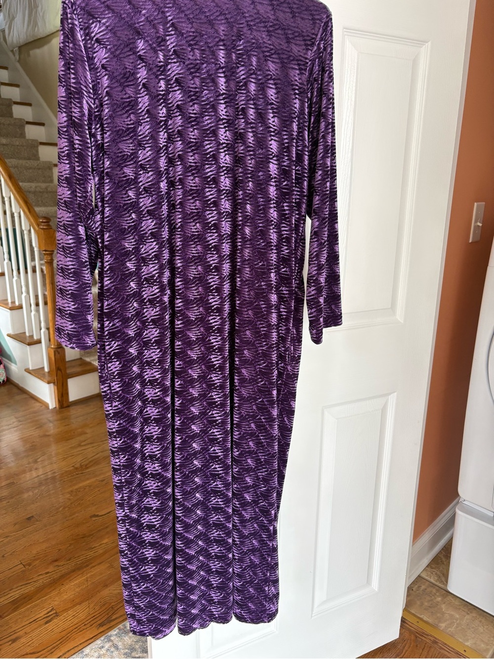Cabernet Purple Patterned Robe with Zip Front - Picture 7 of 7